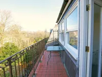 Недвижимость Adamson Road: 11