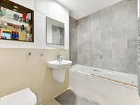 Недвижимость Bridges Court Road: 4