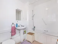 Недвижимость Bryant Court, Acton: 1