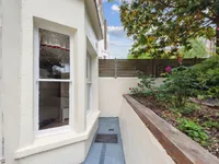 Недвижимость Cliff Road: 7