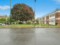 Недвижимость Pearscroft Road: 5