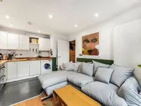 Недвижимость Henriques Street: 2