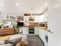 Недвижимость Henriques Street: 4