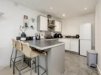 Недвижимость Garand Court, Eden Grove: 9