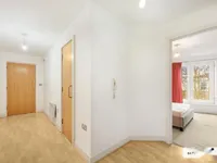 Недвижимость Ferndale Road: 1