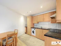 Недвижимость Ferndale Road: 2