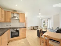 Недвижимость Ferndale Road: 2