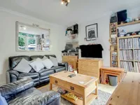 Недвижимость Braemar Avenue: 7