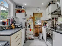 Недвижимость Braemar Avenue: 8