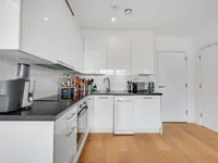 Недвижимость Woodger Road: 8