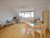 Недвижимость 46 Minster Road, West Hampstead: 5