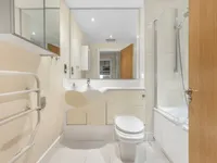 Недвижимость Londinium Tower, 87 Mansell Street: 3