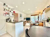 Недвижимость For Sale - Flat, Tawny Court, Shearwater Drive: 2