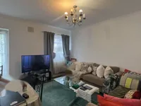 Недвижимость Vallance Road: 8