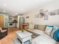 Недвижимость Essex Road: 2