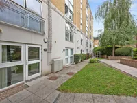 Недвижимость Essex Road: 12