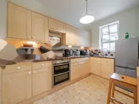 Недвижимость Vicarage Crescent: 1