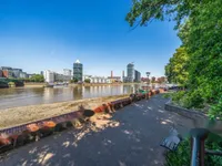 Недвижимость Vicarage Crescent: 8