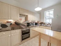 Недвижимость Vicarage Crescent: 12