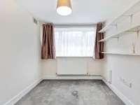 Недвижимость Ballogie Avenue: 19