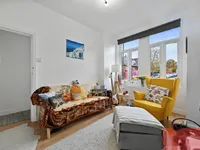 Недвижимость Oldfield Road: 8