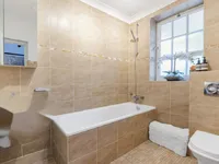 Недвижимость Vicarage Crescent: 2