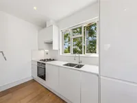 Недвижимость Thurleigh Court, Nightingale Lane: 8