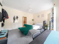 Недвижимость Crewdson Road: 1