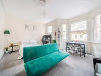 Недвижимость Crewdson Road: 2