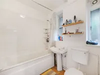 Недвижимость Kennistoun House, Leighton Road: 2