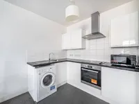 Недвижимость Warple Way, Acton: 2