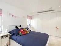 Недвижимость Roland Way: 2