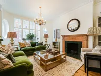 Недвижимость Basil Street: 8