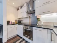 Недвижимость Finborough Road: 9