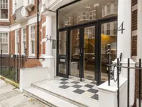 Недвижимость Sloane Court West: 2