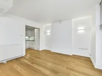 Недвижимость Finborough Road: 8