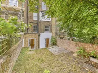 Недвижимость Finborough Road: 12