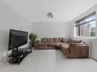 Недвижимость Stadium Street: 10