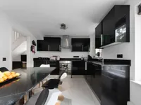 Недвижимость Stadium Street: 12