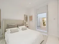 Недвижимость Redcliffe Square: 1