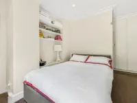 Недвижимость Cathcart Road: 16