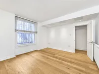 Недвижимость Finborough Road: 10