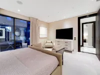 Недвижимость Cheval Place: 2