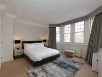 Недвижимость Egerton Gardens: 4