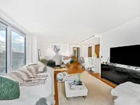 Недвижимость Compton House: 2