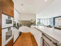 Недвижимость Compton House: 14