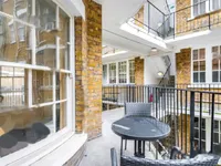 Недвижимость Fulham Road: 8