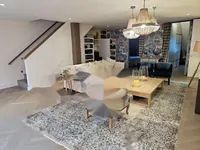 Недвижимость Квартира, более 5 комнат, Центр: 6