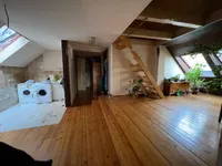 Недвижимость Квартира 5+ комнат Центр: 9