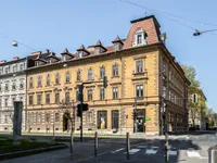 Недвижимость Трехкомнатная квартира в центре: 27